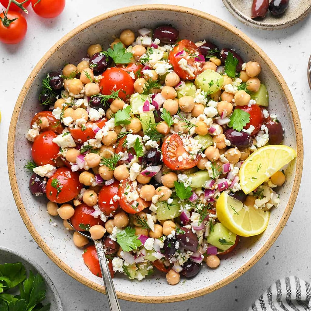 Mediterranean chickpea salad with vegetables